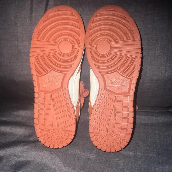 Nike Women's Shoes in White and Orange - Picture 7 of 9